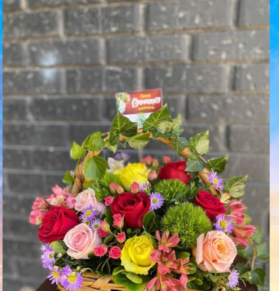 Colección Flor variada en canasta — Florería Casablanca Torreón