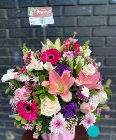 Arreglo con flor variada — foto 1 Florería Casablanca Torreón