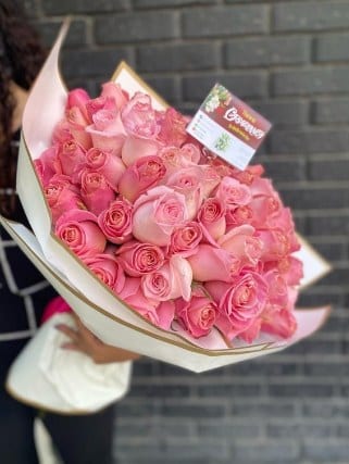 Ramo 50 Rosas Hermosas — arreglo floral Florería Casablanca Torreón