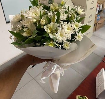 Bouquet Flores blancas — arreglo floral Florería Casablanca Torreón