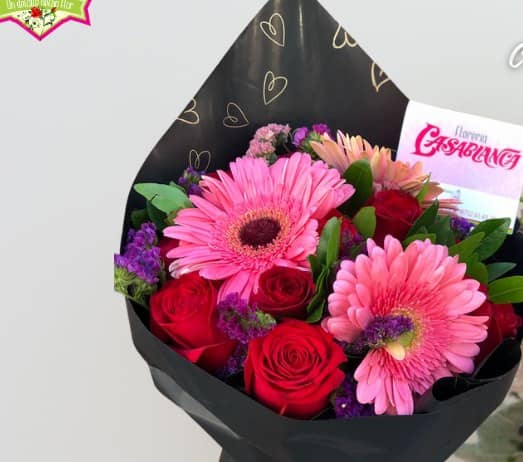 Bouquet de Rosas (12 rojas y 5 gerberas) — foto 1 Florería Casablanca Torreón
